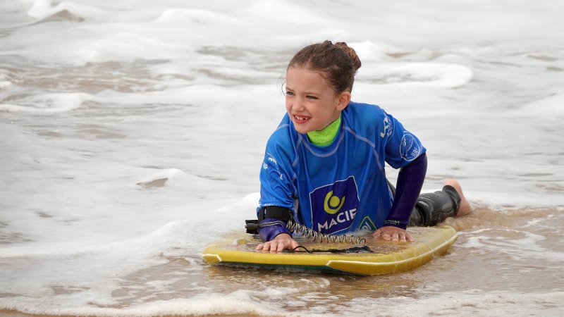 Handi Surf et Surf Santé s'engagent aux côtés de Surfers Village Paris